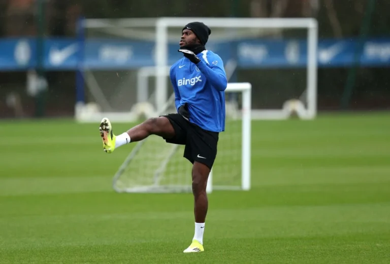 Badiashile Set for Napoli Loan with €27M Purchase Option from Chelsea Badiashile Set for Napoli Loan with €27M Purchase Option from Chelsea
