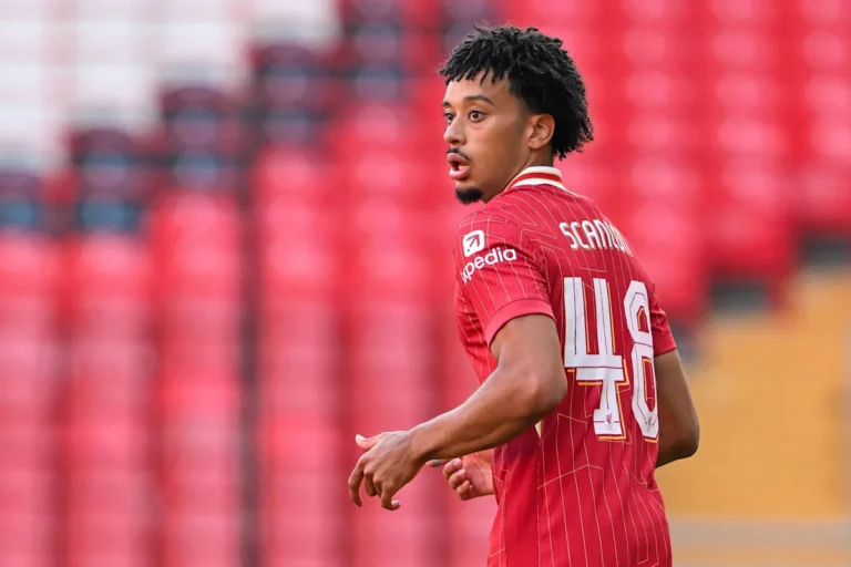 लिवरपूल के डिफेंडर गर्मियों में क्लब छोड़ेंगे Liverpool Defender Poised for Summer Exit