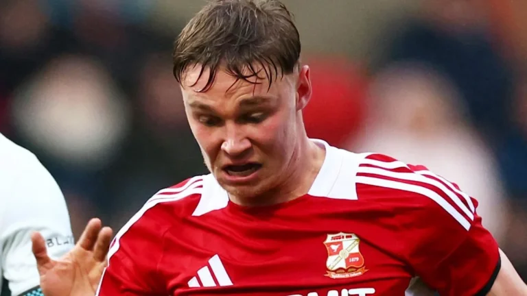 Glatzel Signs Three-Year Deal with Swindon Town Glatzel Signs Three-Year Deal with Swindon Town