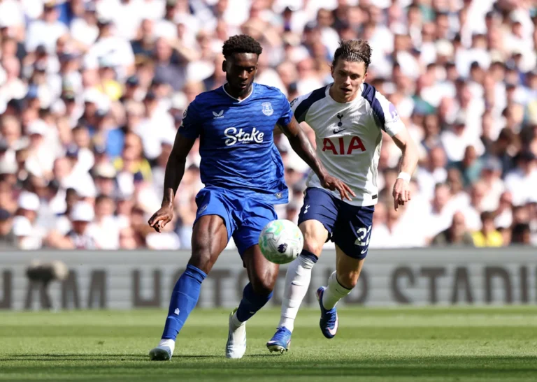Everton Star Set for £15m Move to Premier League Side