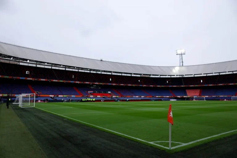 Injured Givairo Read Discusses Feyenoord Future Amid Premier League and Serie A Interest