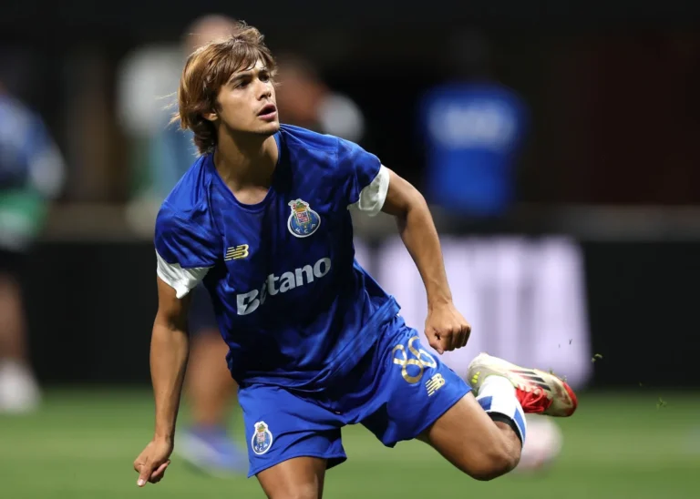 Roma Boosts Hopes for Signing Porto's Rodrigo Mora