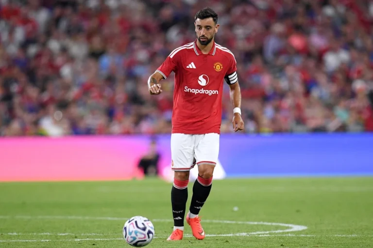 Manchester United Clarifies Position on Bruno Fernandes Transfer Amid Galatasaray Interest Manchester United Clarifies Position on Bruno Fernandes Transfer Amid Galatasaray Interest