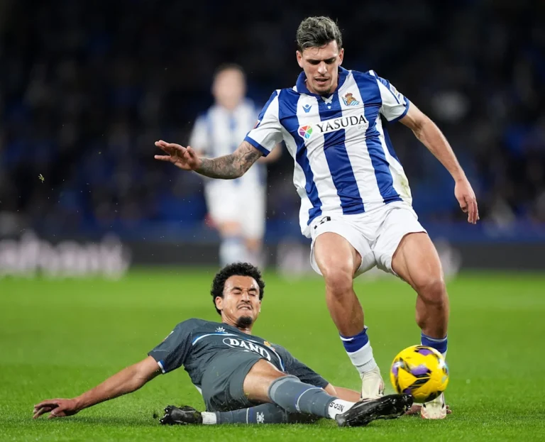 Feyenoord Signs Javi Lopez on Loan from Real Sociedad, Boosting Spanish Contingent Feyenoord Signs Javi Lopez on Loan from Real Sociedad, Boosting Spanish Contingent