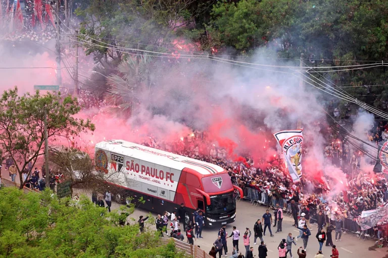 São Paulo Ultras Demand Squad Return by Bus in Case of Loss São Paulo Ultras Demand Squad Return by Bus in Case of Loss