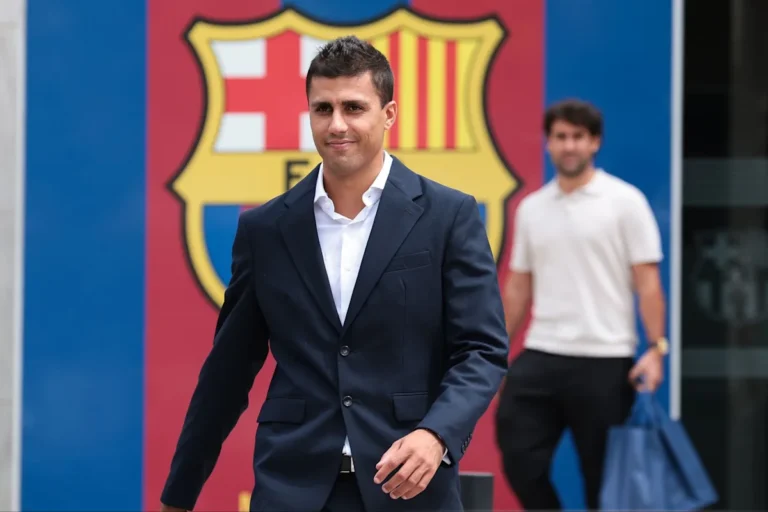 Rodri Signs for Barça Ahead of Imminent Announcement रॉडरी ने बार्सिलोना के साथ किया करार, जल्द होगी आधिकारिक घोषणा