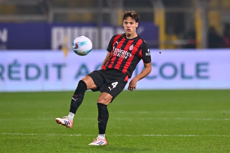 Como Pushes for Ricci as Milan Stays Firm on Permanent Sale Como Pushes for Ricci as Milan Stays Firm on Permanent Sale