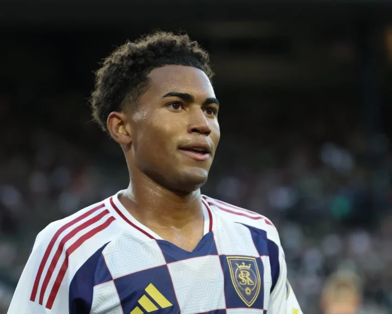 Crystal Palace Signs US Prospect Zavier Gozo, Meeting Expectations