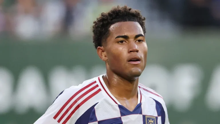 Palace Signs United States Prospect for Gozo
