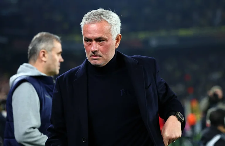 Real Madrid’s Transfer Strategy Unveiled as Mourinho Awaits Player Exits Real Madrid's Transfer Strategy Unveiled as Mourinho Awaits Player Exits
