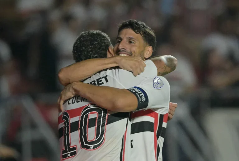 São Paulo Overcomes Bolívar to End Drought, Set to Face Boca Next
