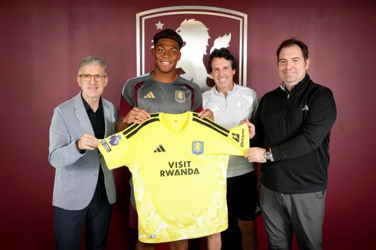 Aston Villa Signs Suzuki from Parma for €35m