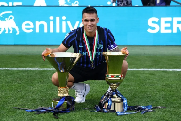 Barcelona Targets World Cup Winner as No. 1 Striker Following Julian Alvarez Exit
