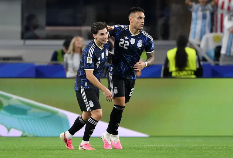 Barça Rules Out Julián, Turns to Lautaro in Plan B