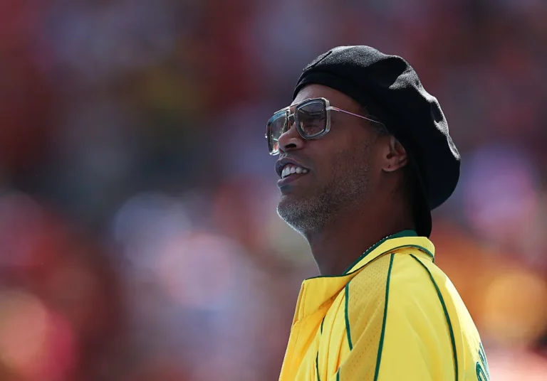 Ronaldinho Comes Out of Retirement at 46 to Play Again Ronaldinho Comes Out of Retirement at 46 to Play Again