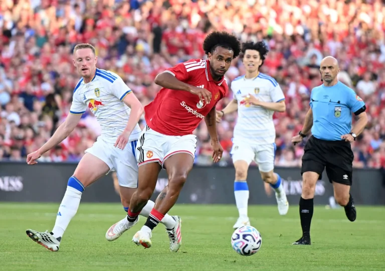 Napoli and Juventus Hold Off on Formal Move for Manchester United's Joshua Zirkzee