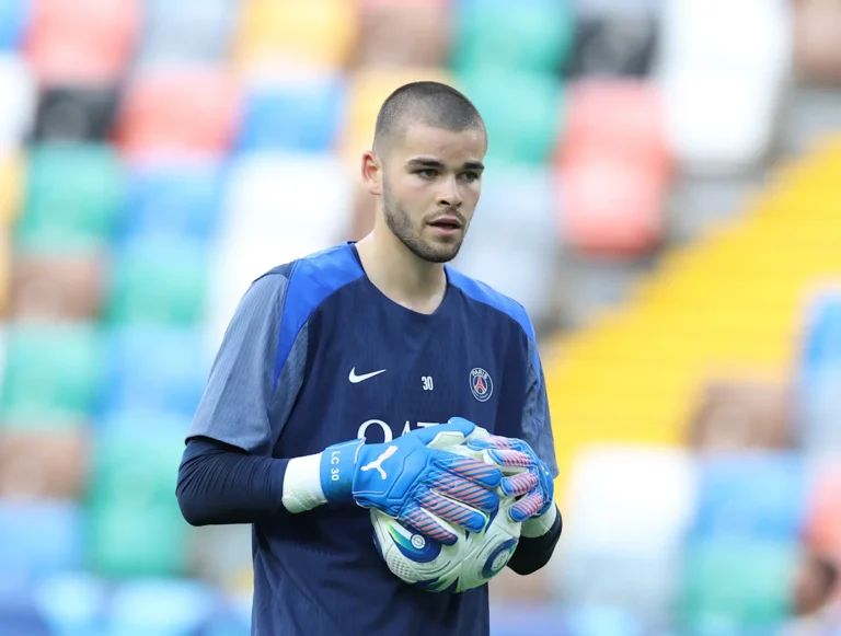 Molina: PSG Open to Offers for Two Players Signed Last Summer