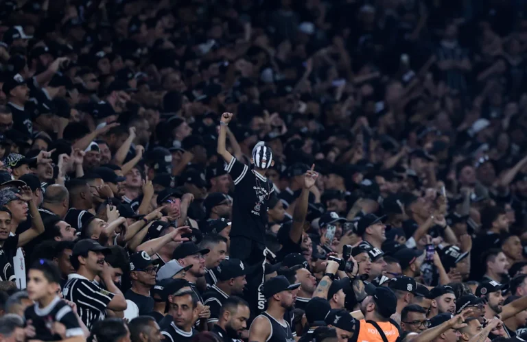 Corinthians Fans' Poropopó Leaves Argentines Stunned, Watch the Video 📹
