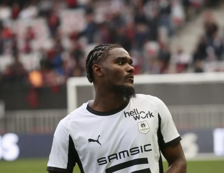 Eintracht Frankfurt Negotiates Deal for Rennes Centre-Back Lilian Brassier