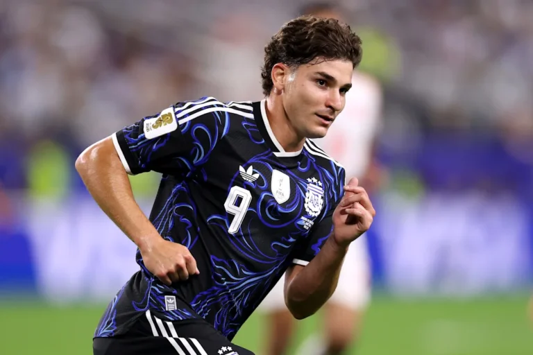 Barcelona Target's Agent Denounces Current Club Amid Ongoing Issues: 'Never Ask a Liar'