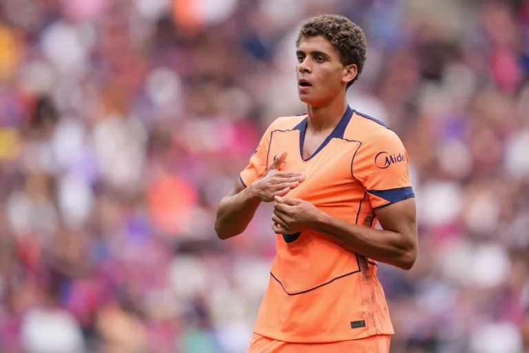 Barcelona Views 18-Year-Old Talent as ‘Real Option’ for First Team Barcelona Views 18-Year-Old Talent as 'Real Option' for First Team
