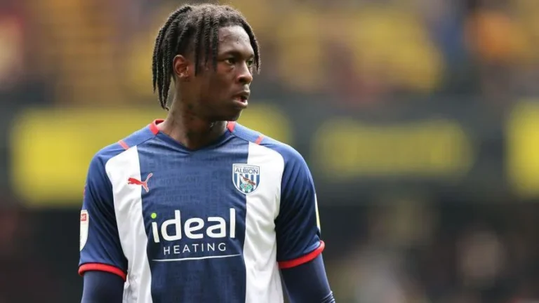 Former West Brom midfielder Castro, 25, passes away in friendly match