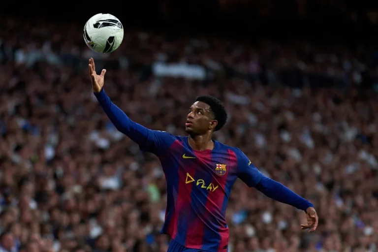 Barcelona Defender Plans to Stay Amid Future Speculation