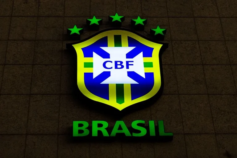 ब्रासीलेरो (Brasileirão) राउंड 24 के बाद की अपडेटेड अंक तालिका देखें
