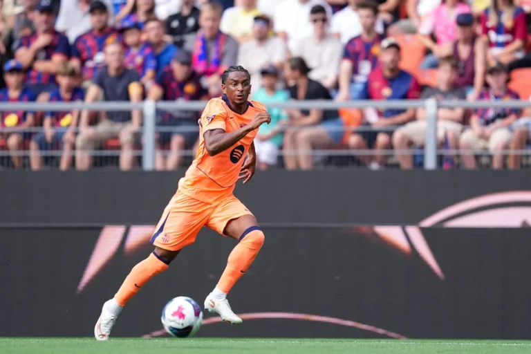 Barcelona Releases Squad List for Elche CF Match; Star Defender Absent Barcelona Releases Squad List for Elche CF Match; Star Defender Absent