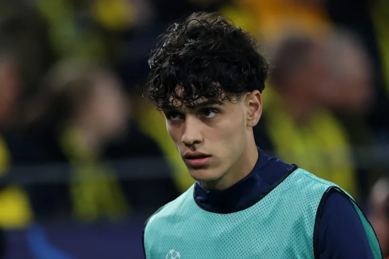 Real Sociedad Pursues Barcelona Defender Despite Dortmund Interest Real Sociedad Pursues Barcelona Defender Despite Dortmund Interest