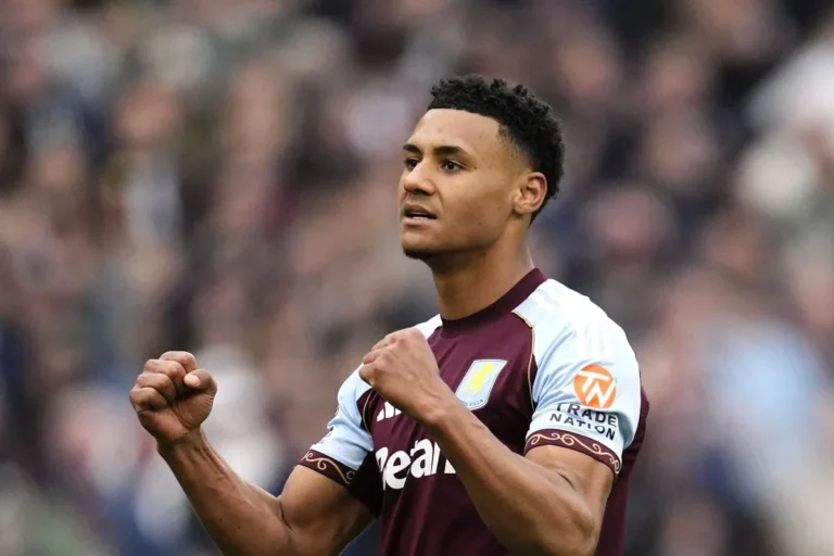 Ollie Watkins and Emi Martinez Omitted from Aston Villa Squad Amid Exit Rumors