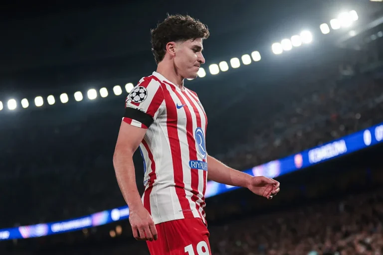 Julián Álvarez Booed by Fans at Metropolitano Stadium