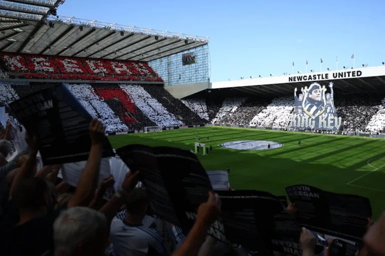 Liverpool and Newcastle Fans Unite to Honor Kevin Keegan's Legacy