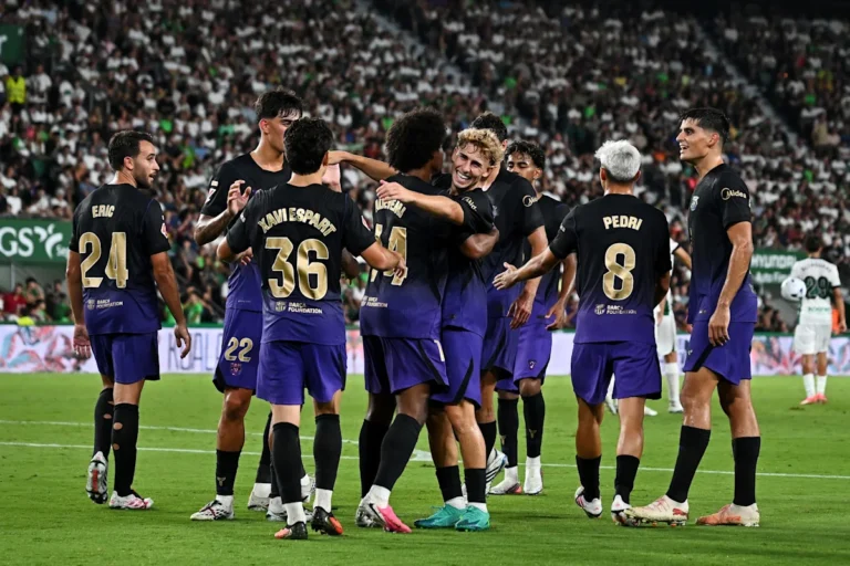 Barcelona Thrashes Elche 5-0 as Adeyemi and Gordon Shine in La Liga Barcelona Thrashes Elche 5-0 as Adeyemi and Gordon Shine in La Liga