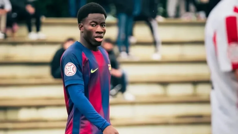Barcelona Academy Star to Miss Six Weeks with Ankle Injury You are a professional Hindi news headline writer. Task: Rewrite or generate a Hindi news headline based on the given content. Requirements: Keep all factual information exactly the same Do not add or remove details Keep it short, clear, and precise Style: Use active voice Write in natural, human-like Hindi Follow standard Hindi newspaper headline style Make it engaging but not sensational Avoid dramatic, emotional, or exaggerated words Avoid overly formal or academic language Ensure smooth grammatical flow SEO: Include the primary keyword naturally in the headline if possible Do not force keywords Output: Return only the headline No explanations or extra text Confirmed: Barcelona academy gem out for six weeks with ankle injury