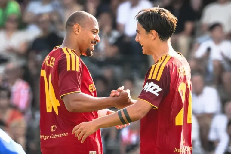Malen Praises Dybala: “He Understands Me So Well, I’m Blessed to Play with Him” Malen Praises Dybala: "He Understands Me So Well, I'm Blessed to Play with Him"