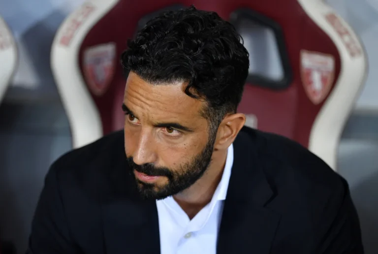 Viviano Praises Amorim: ‘Milan Has Chosen a Strong Coach’ You are a professional Hindi news headline writer. Task: Rewrite or generate a Hindi news headline based on the given content. Requirements: Keep all factual information exactly the same Do not add or remove details Keep it short, clear, and precise Style: Use active voice Write in natural, human-like Hindi Follow standard Hindi newspaper headline style Make it engaging but not sensational Avoid dramatic, emotional, or exaggerated words Avoid overly formal or academic language Ensure smooth grammatical flow SEO: Include the primary keyword naturally in the headline if possible Do not force keywords Output: Return only the headline No explanations or extra text Viviano on Amorim: ‘Milan have chosen a strong coach’