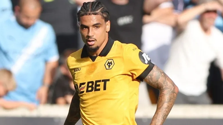Wolves' Hoever Transfers to Sparta Prague