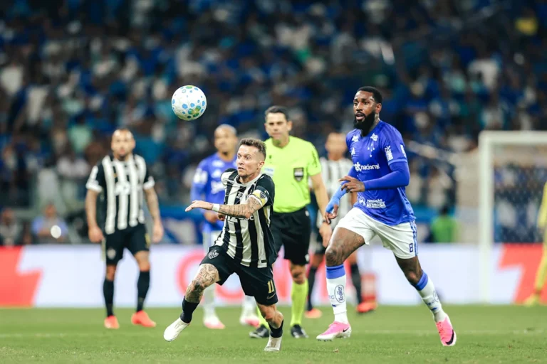 Cruzeiro Fights Back in Tense Clash Against Atlético