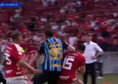 Was It a Second Yellow? Judge the Flashpoint of Gre-Nal 453 📹 Was It a Second Yellow? Judge the Flashpoint of Gre-Nal 453 📹