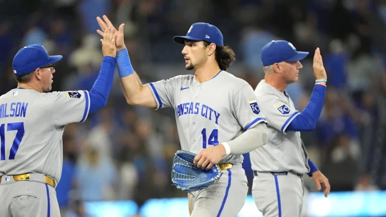 Caglianone Drives Royals to 13-2 Victory Over Blue Jays with 5 Hits and 6 RBIs