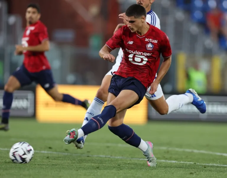 Lille Predicted XI vs PSG: Matiás Fernandez-Pardo Absent Amid Newcastle Interest You are a professional Hindi news headline writer. Task: Rewrite or generate a Hindi news headline based on the given content. Requirements: Keep all factual information exactly the same Do not add or remove details Keep it short, clear, and precise Style: Use active voice Write in natural, human-like Hindi Follow standard Hindi newspaper headline style Make it engaging but not sensational Avoid dramatic, emotional, or exaggerated words Avoid overly formal or academic language Ensure smooth grammatical flow SEO: Include the primary keyword naturally in the headline if possible Do not force keywords Output: Return only the headline No explanations or extra text Lille predicted XI vs PSG: No Matiás Fernandez-Pardo for Les Dogues amid Newcastle interest