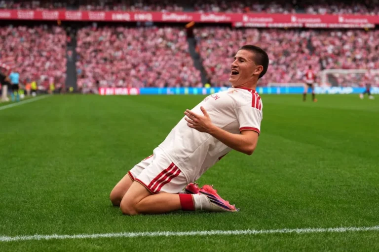 Strasbourg Agrees to Sign Sevilla's Oso