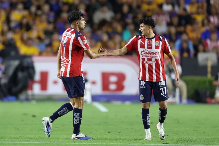 Ledezma Returns for Pachuca, Boosting Chivas' Hopes