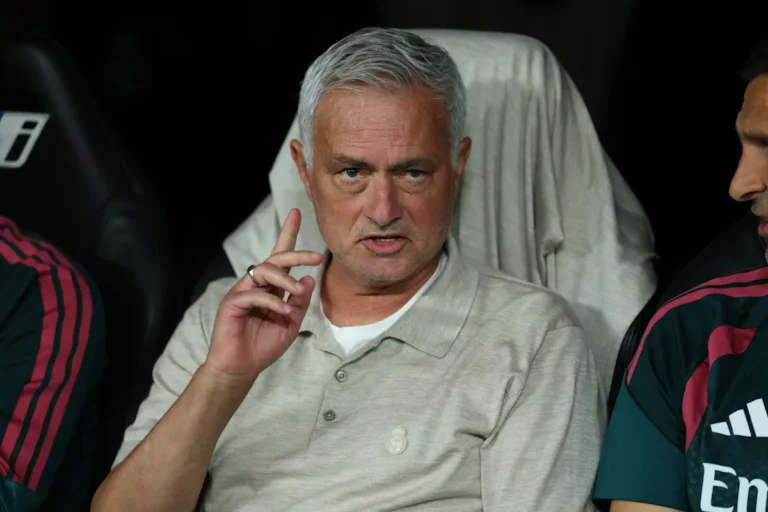 Mourinho Highlights Consistency, Names Same Squad for Málaga Match