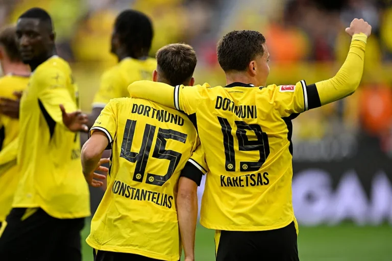 BVB and HSV Join Forces for Greek Sirtaki Celebration