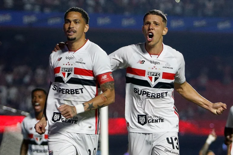 São Paulo Wins Again in Brasileirão After Four-Month Wobble São Paulo Wins Again in Brasileirão After Four-Month Wobble