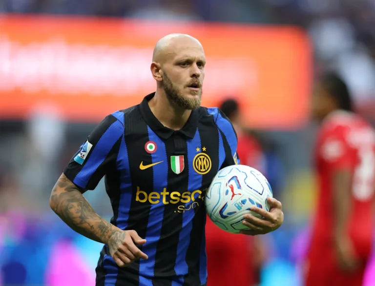 Barcelona and Inter Milan Discuss Swap Deal Featuring Italian International Barcelona and Inter Milan Discuss Swap Deal Featuring Italian International