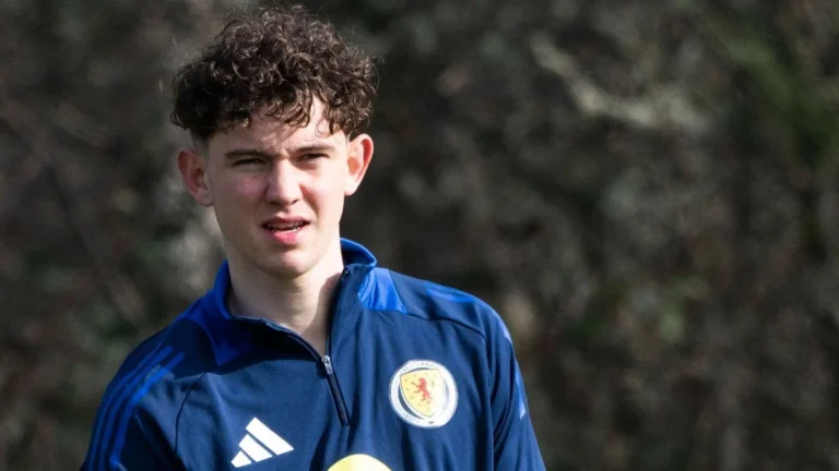Defender Jackson Signs with St Mirren at Ideal Moment