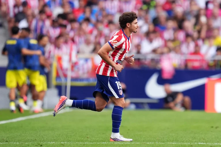 Arsenal Eyes Barcelona Target Julian Alvarez Amid Atletico Madrid Tensions